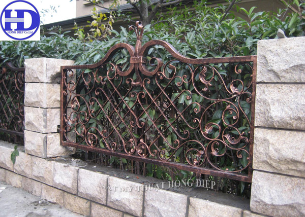 hàng rào sắt mỹ thuật cho sân vườn